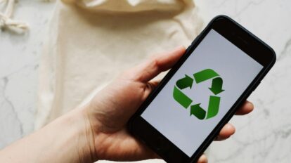 4 Sustainable Steps to Lower Carbon Emission in the Mobile Industry